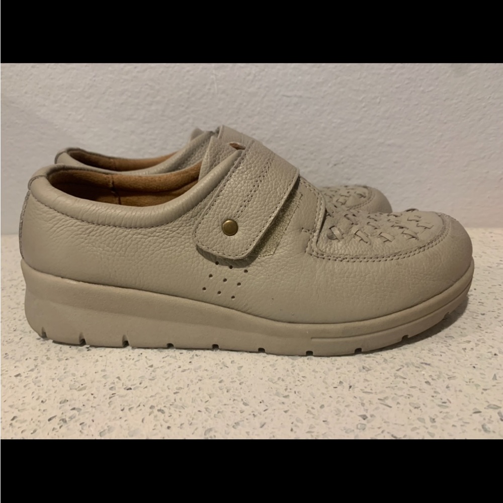 I love Comfort shoes